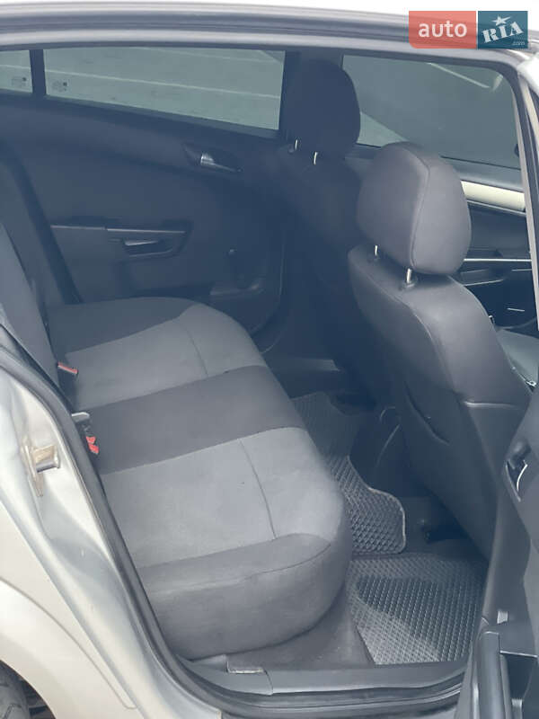 Хэтчбек Opel Astra 2007 в Виннице