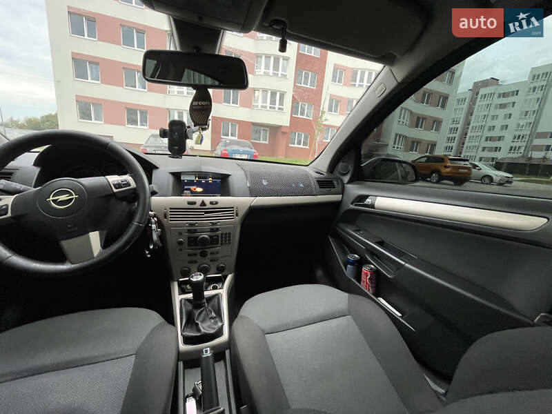 Хэтчбек Opel Astra 2007 в Виннице