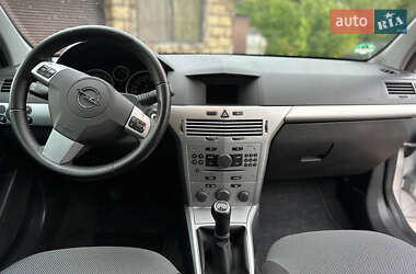 Универсал Opel Astra 2009 в 