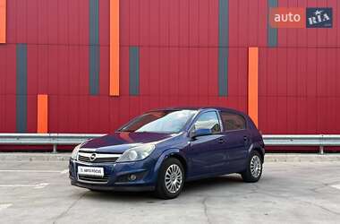 Хэтчбек Opel Astra 2008 в 