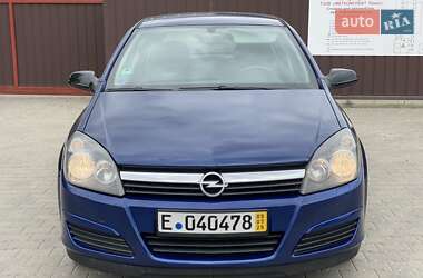 Хэтчбек Opel Astra 2006 в 