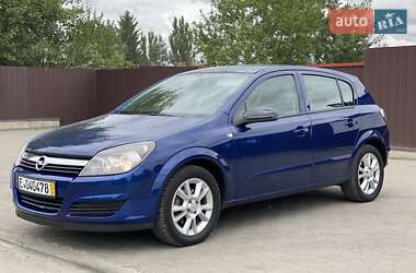 Хэтчбек Opel Astra 2006 в 