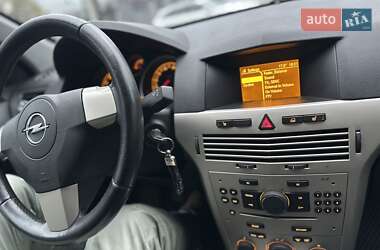 Универсал Opel Astra 2008 в 