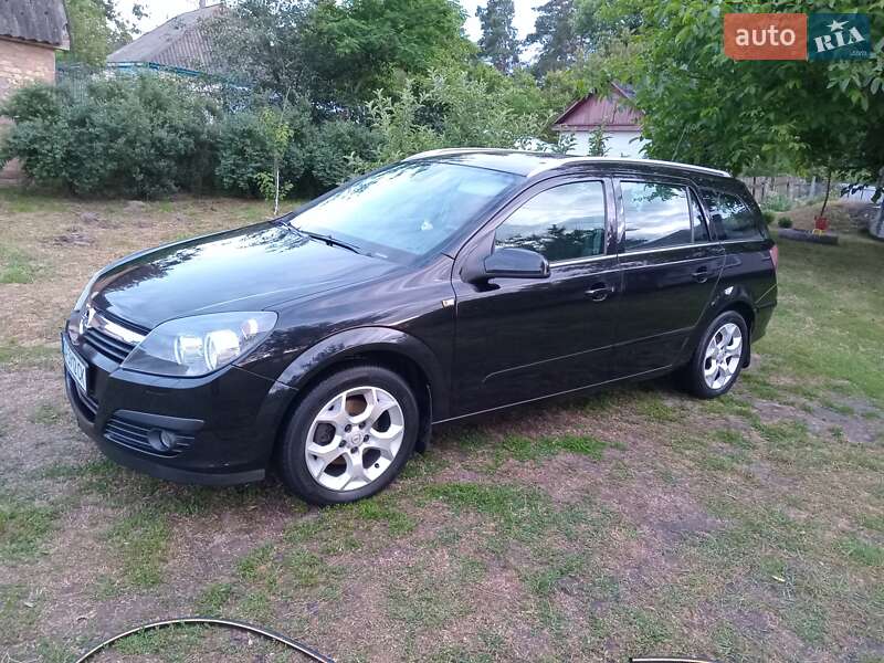 Универсал Opel Astra 2006 в Мошнах