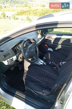 Универсал Opel Astra 2006 в 