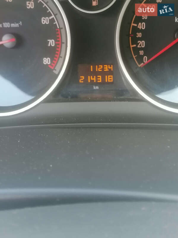 Универсал Opel Astra 2008 в Липовце