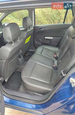 Универсал Opel Astra 2004 в 