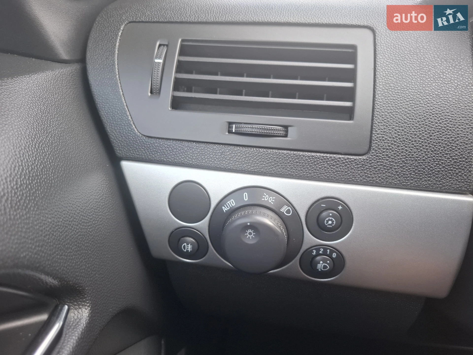 2010 Opel Astra - мініатюра 26