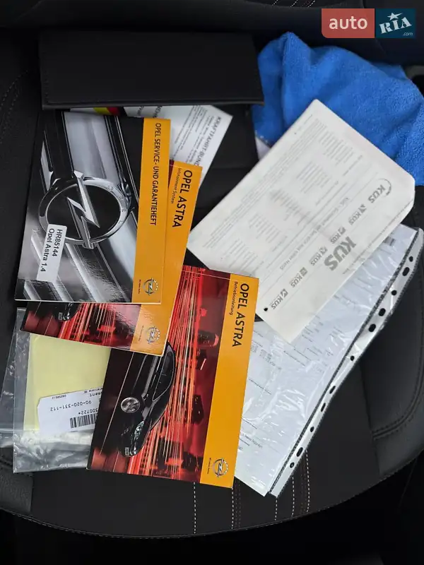 Универсал Opel Astra 2012 в Косове документ 2 фото Универсал Opel Astra 2012 в Косове документ