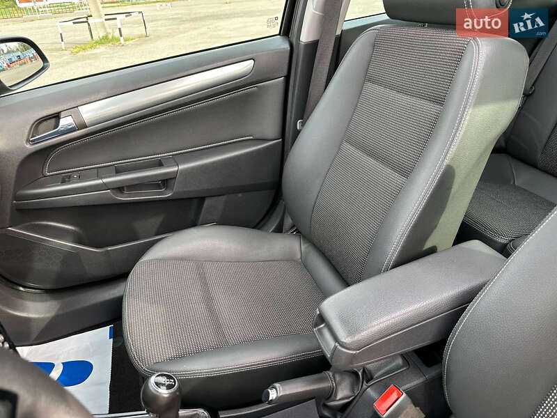 Универсал Opel Astra 2009 в Харькове