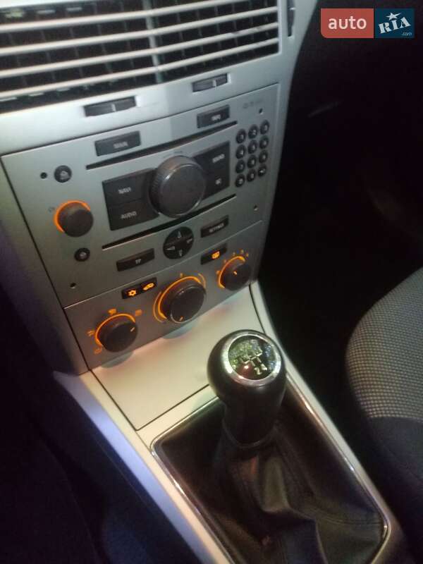 Хэтчбек Opel Astra 2009 в Василькове