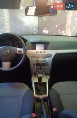 Хэтчбек Opel Astra 2009 в 