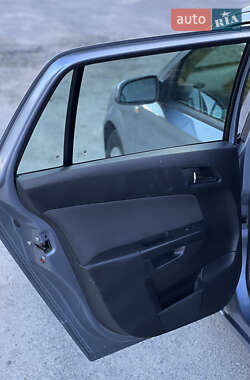 Универсал Opel Astra 2007 в 