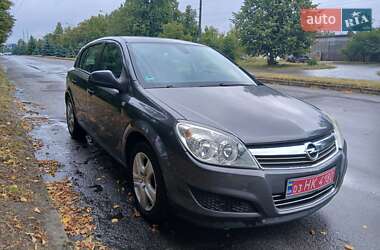 Хэтчбек Opel Astra 2009 в Сумах