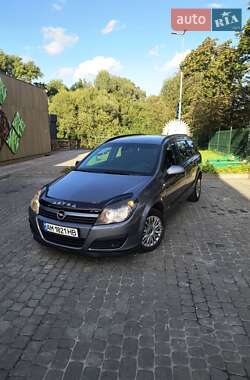 Универсал Opel Astra 2005 в Чернигове