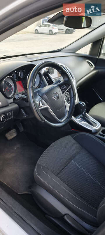 Хэтчбек Opel Astra 2011 в Львове