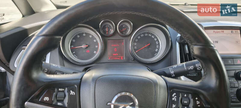 Хэтчбек Opel Astra 2011 в Львове