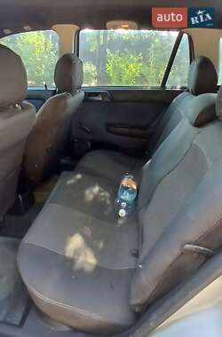 Универсал Opel Astra 2003 в Сарате