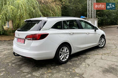 Универсал Opel Astra 2018 в 