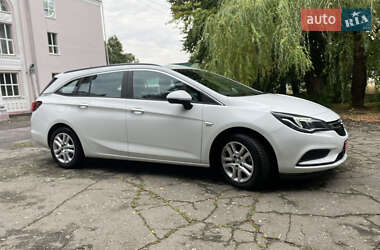 Универсал Opel Astra 2018 в 