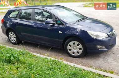 Универсал Opel Astra 2011 в Тернополе