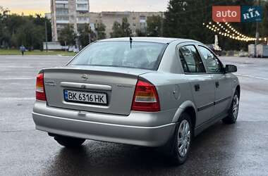 Седан Opel Astra 2008 в 