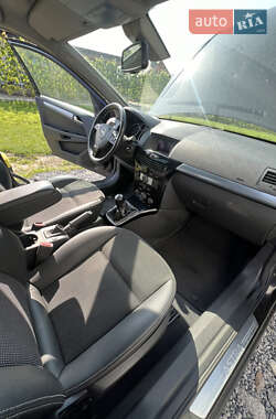 Универсал Opel Astra 2007 в Бродах