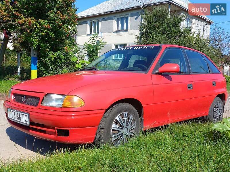 Хэтчбек Opel Astra 1996 в Самборе