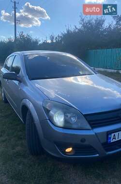 Хэтчбек Opel Astra 2006 в 