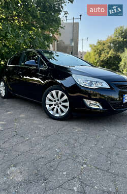 Хэтчбек Opel Astra 2010 в Черкассах