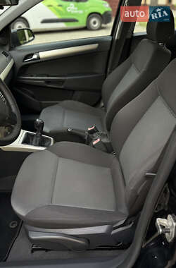 Универсал Opel Astra 2009 в 