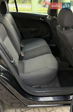Универсал Opel Astra 2009 в 