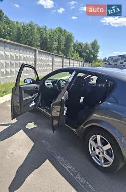 Хэтчбек Opel Astra 2009 в 