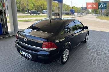Седан Opel Astra 2013 в 
