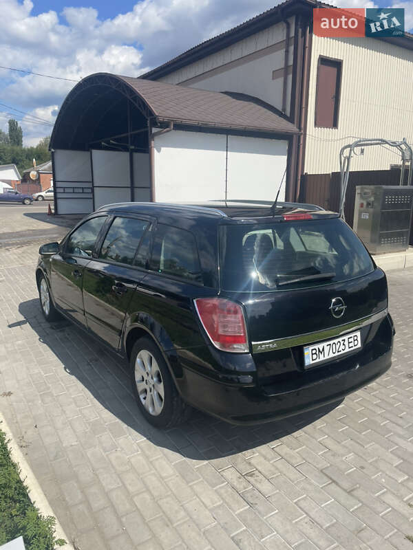 Универсал Opel Astra 2008 в Ахтырке