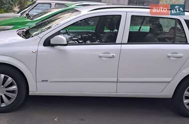 Универсал Opel Astra 2008 в 