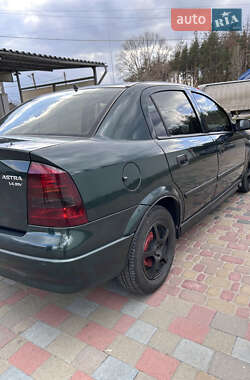 Седан Opel Astra 2000 в 