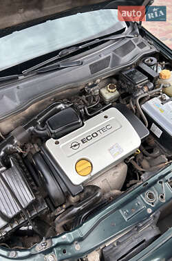 Седан Opel Astra 2000 в 