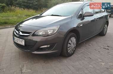 Універсал Opel Astra 2015 в Львові