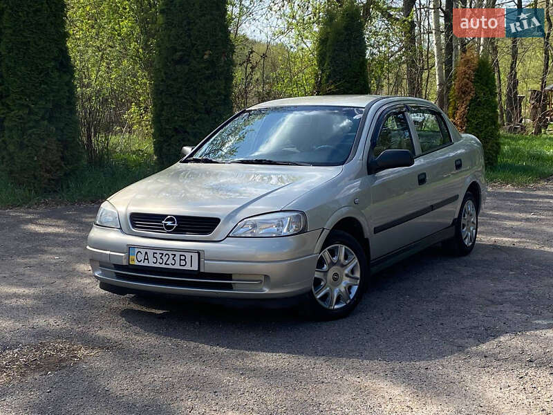 Седан Opel Astra 2007 в 