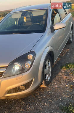 Универсал Opel Astra 2009 в 