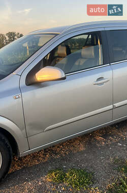 Универсал Opel Astra 2009 в 