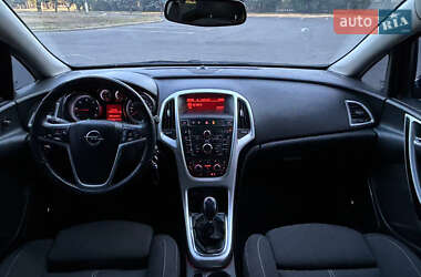 Универсал Opel Astra 2010 в 