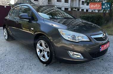 Хетчбек Opel Astra 2012 в Кам'янському