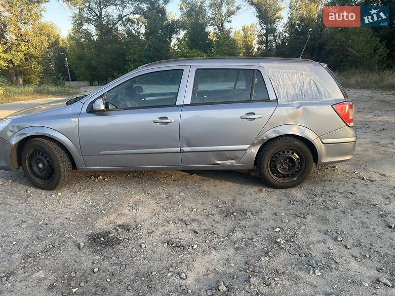 Універсал Opel Astra 2007 в Дніпрі