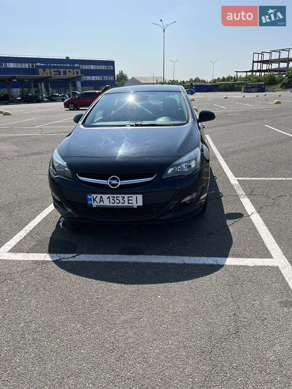 Седан Opel Astra 2019 в Киеве