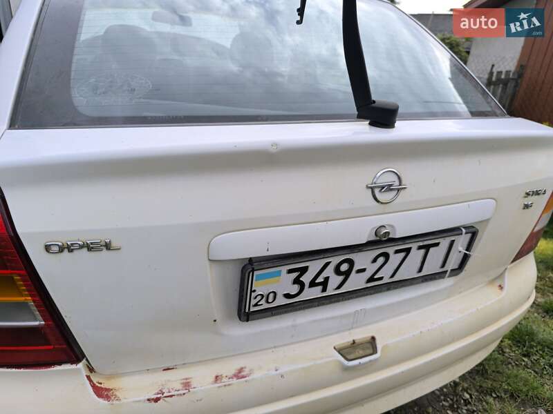 Седан Opel Astra 2000 в Львове