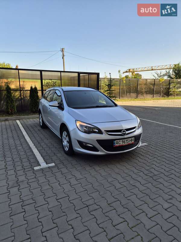 Opel Astra 2012