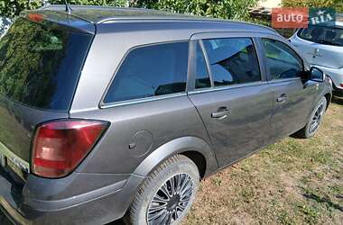 Универсал Opel Astra 2010 в 