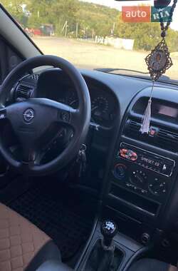 Седан Opel Astra 2000 в 